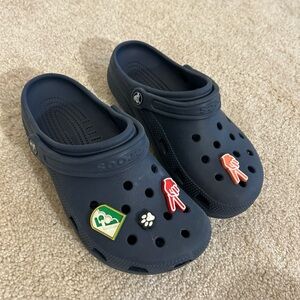 Crocs Unisex Clogs / Sandals M 5 / W 7 Navy Blues